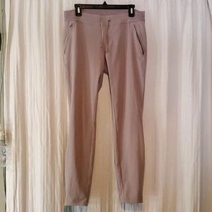 Kuhl hiking/adventure pant like new size small